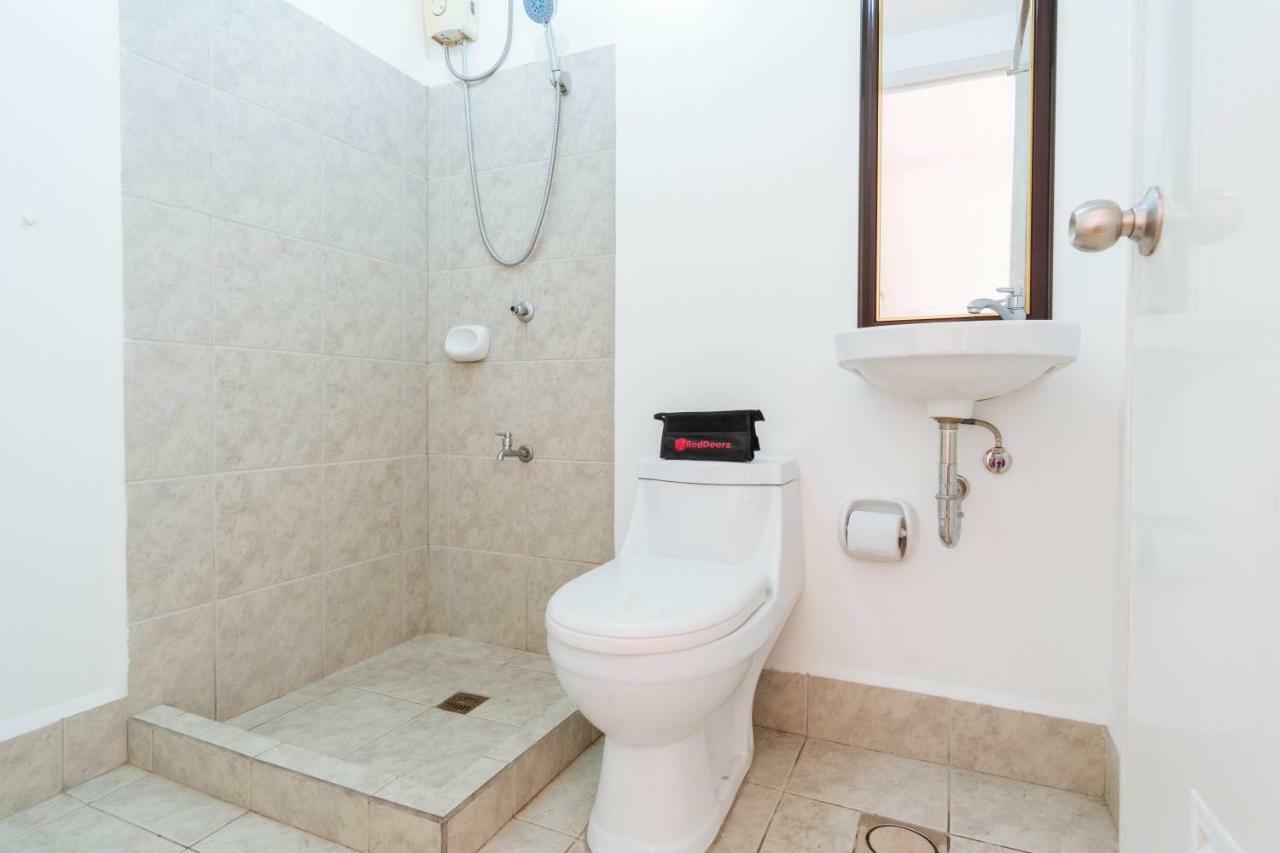 Reddoorz Premium @ Amaia Skies Avenida Манила Экстерьер фото